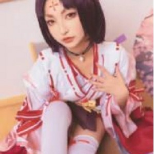 Cosplay抖音女神神樂坂真冬经典合集3V761M，清晰可爱，白色丝袜装扮