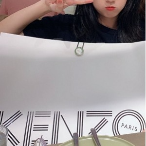 高颜值学生龚倩莹私密绯闻合集6V782M，青纯可爱，眼镜女神