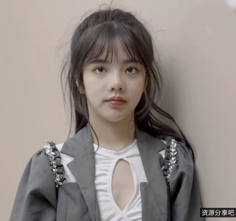 **XX网潘甜甜访谈特辑87部30.9g蜜意四溢**