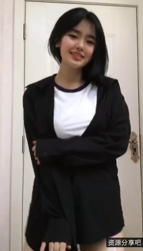 皮皮虾在下小羊热舞全收录1.02g超清喷血