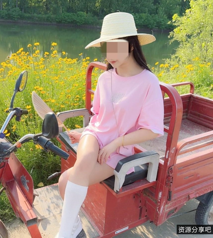 李露野外劲爆展示24部10.5G太顶了