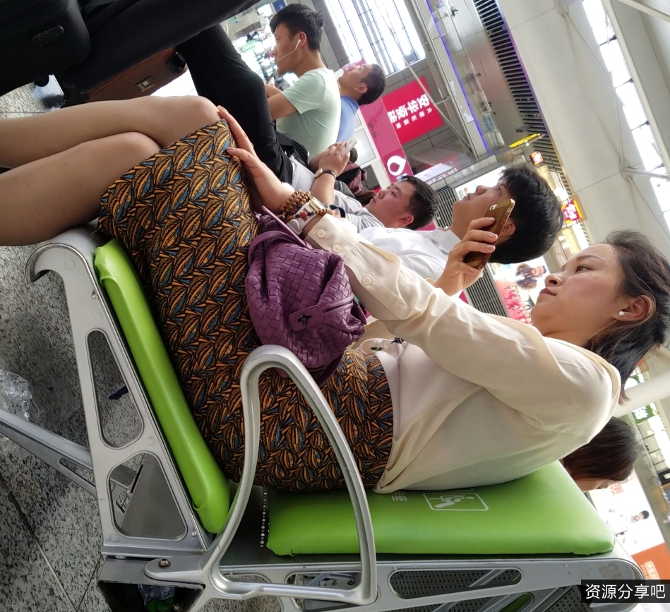 街拍车站自行打包合集22部19.1G清纯妹
