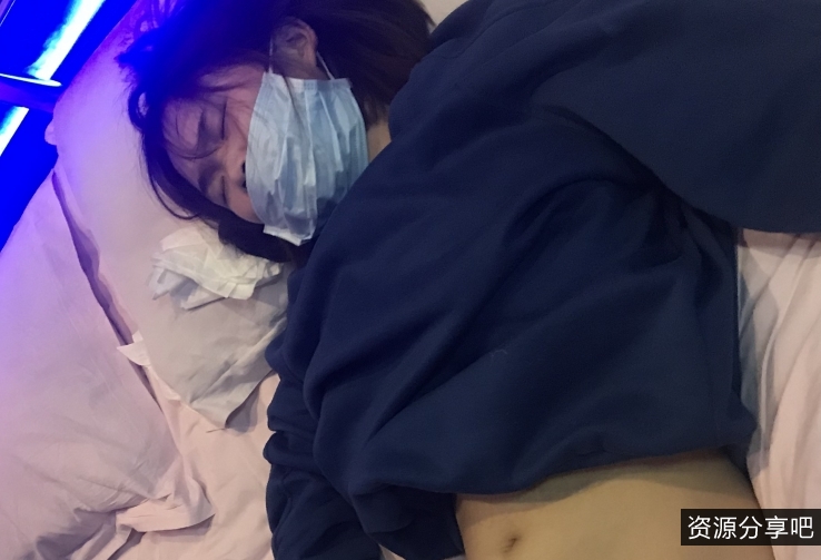 蜜桃小桃幼师合集101V45G补档互动视频