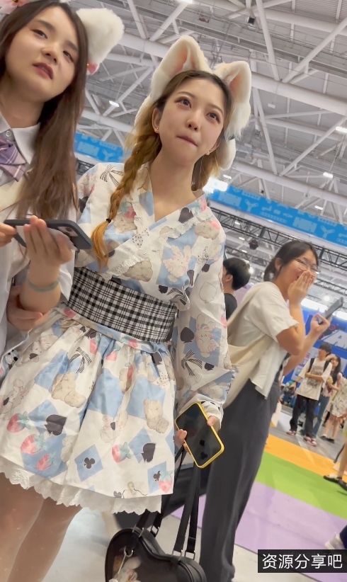 推特肉丝少妇三部3V394M粉透