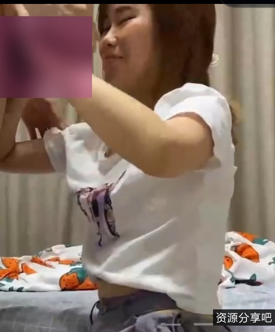 强推哥偷吃门推特1部400MB真感觉