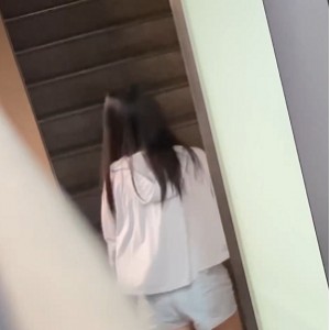 推特厕所门多角度记录11部641MB优质黑森林