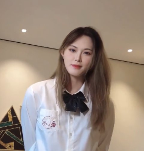 桃子吖某站黑丝JK伪娘1V508MB超勾人