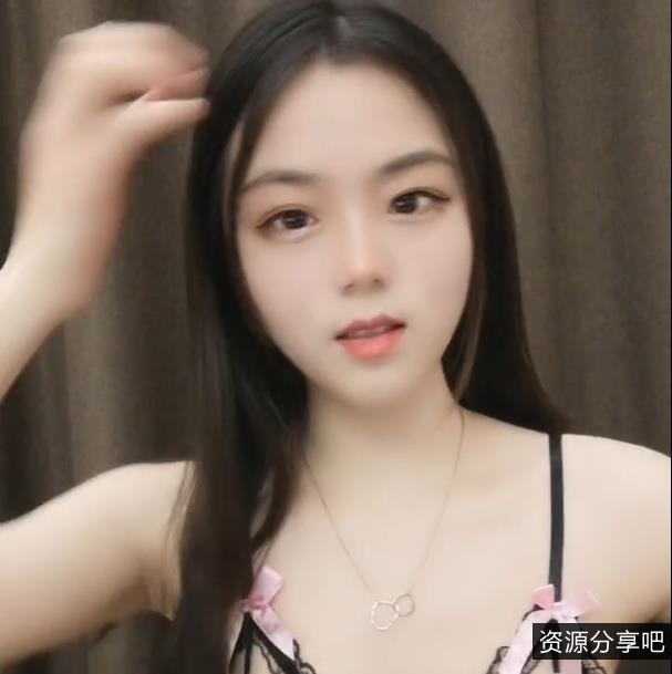 让人眼前一亮清纯甜美妹子的身材真奈斯
