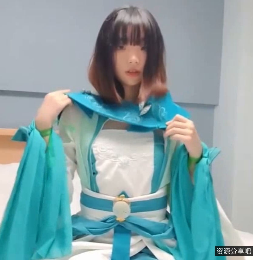 小余COS合集88部7.28G老司机论坛极致暗流